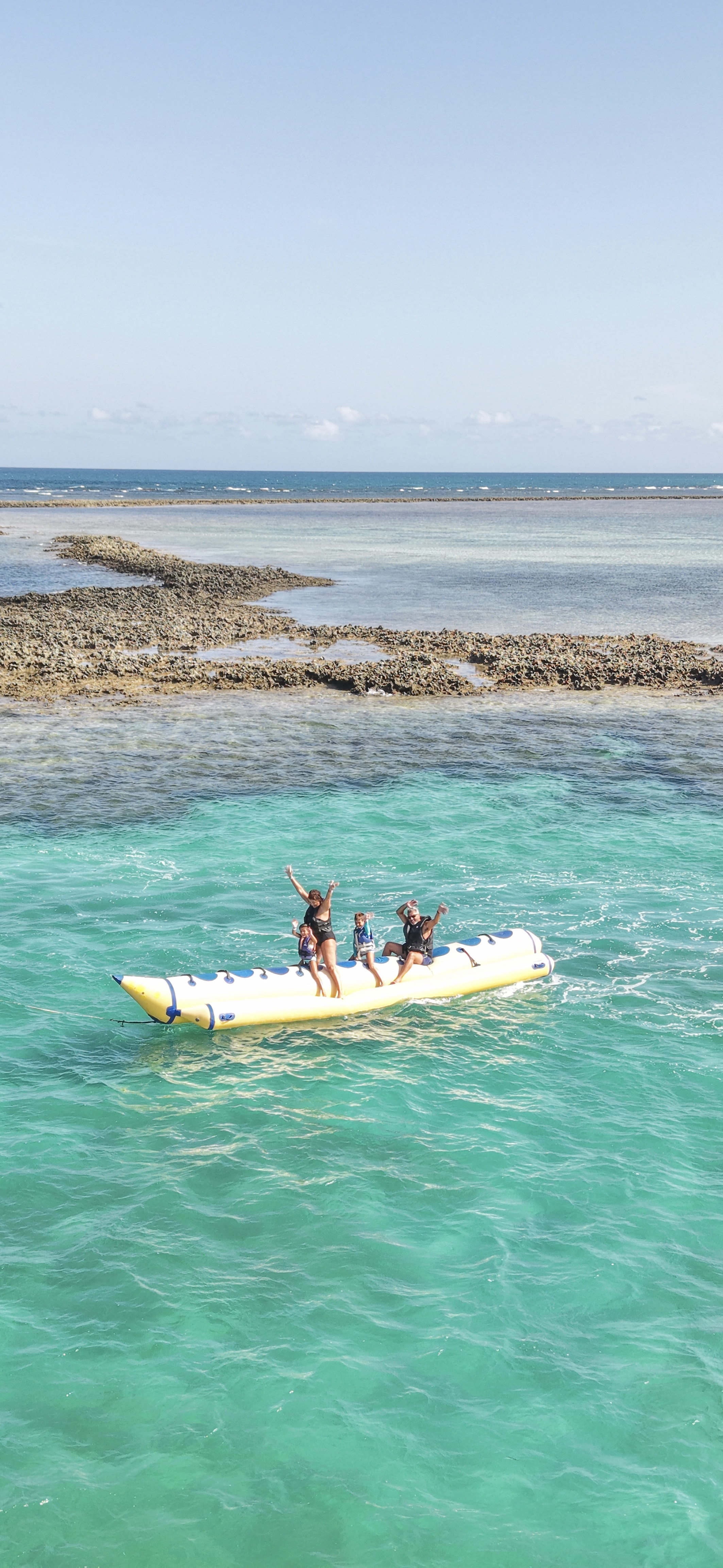 Amigos curtindo o banana boat