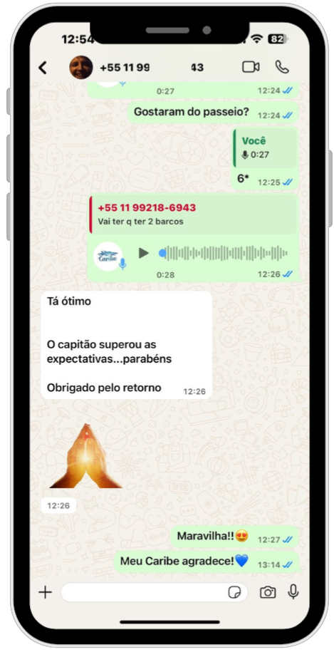 Depoimento de cliente satisfeito sobre o passeio de lancha.