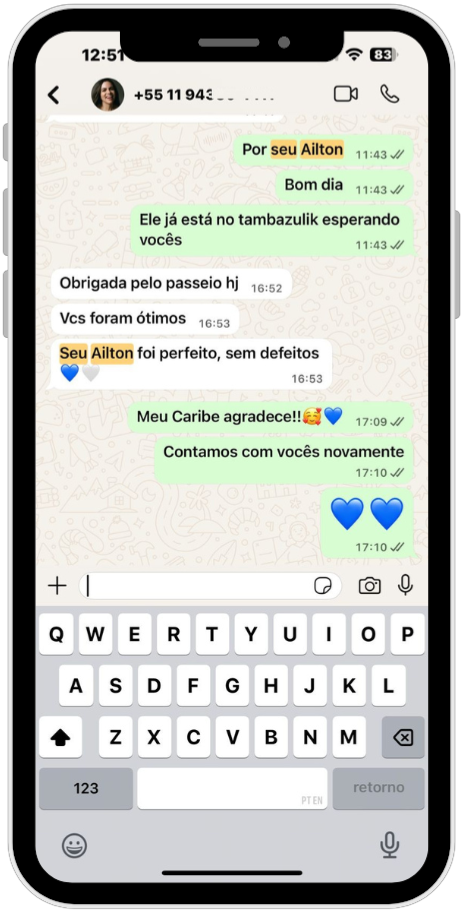 Depoimento de cliente satisfeito sobre o passeio de lancha.