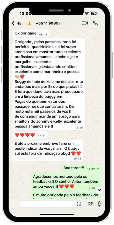 Depoimento de cliente satisfeito sobre o passeio de lancha.