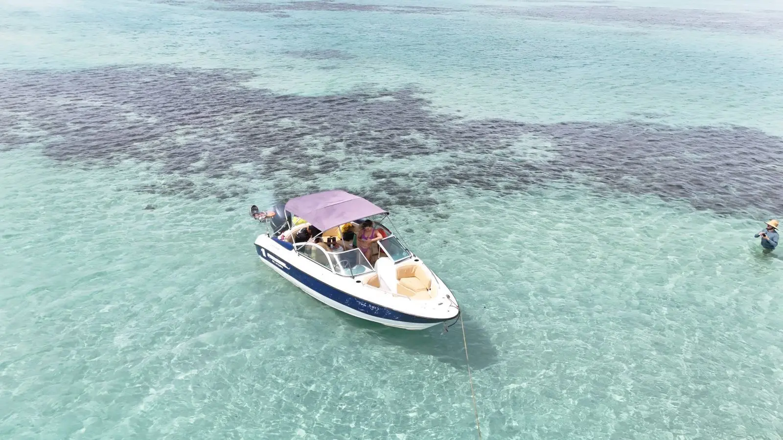 Pôr do sol visto do mar