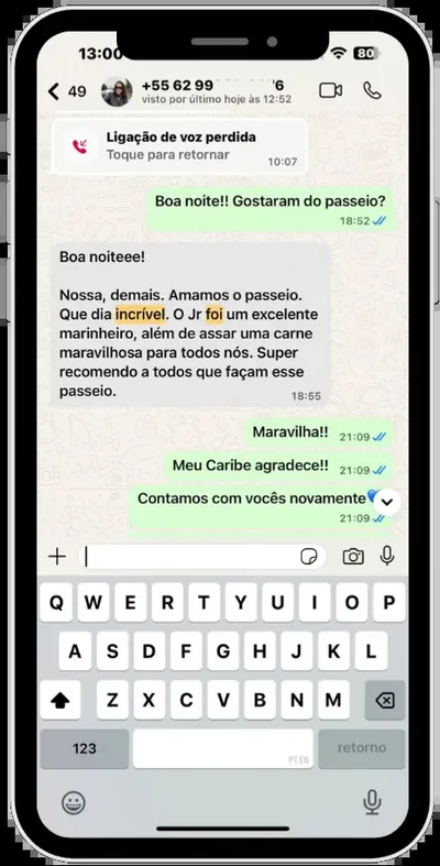 Depoimento de cliente satisfeito sobre o passeio de lancha.